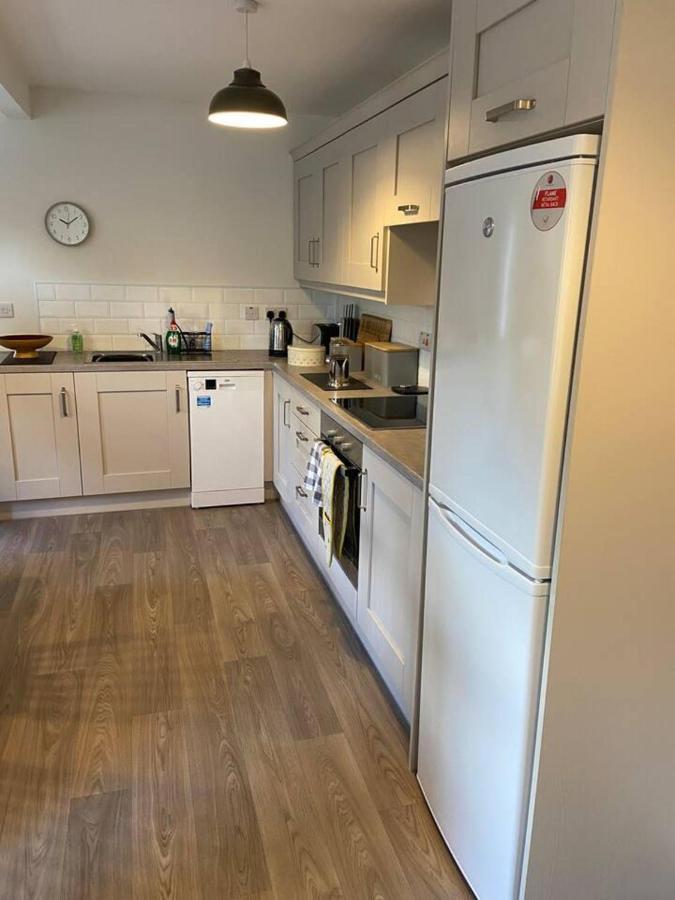 Town House In Ideal Location Central إيننيسكيلن المظهر الخارجي الصورة