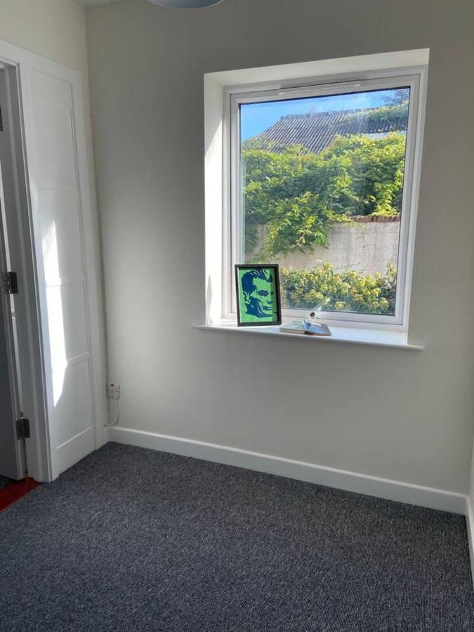Town House In Ideal Location Central إيننيسكيلن المظهر الخارجي الصورة